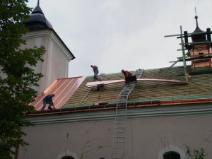 Rekonštrukcia strechy kostola - Komjatná