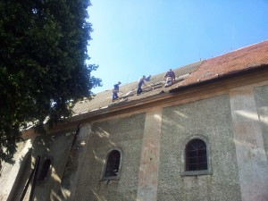 Rekonštrukcia strechy kostola - Brezová pod Bradlom