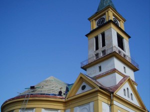 Rekonštrukcia strechy kostola - ECAV Pliešovce