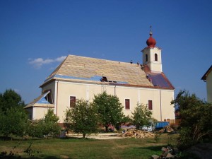 Rekonštrukcia strechy kostola - Trenčín, Orechové
