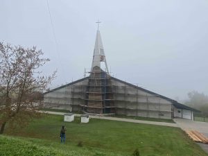 Rekonštrukcia strechy kostola - Čadca, Kýčerka