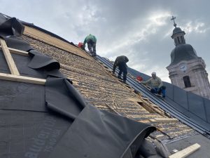 Rekonštrukcia strechy kostola Tekovské Lužany